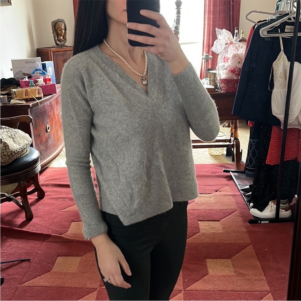 J crew cashmere grey sweater size Xs